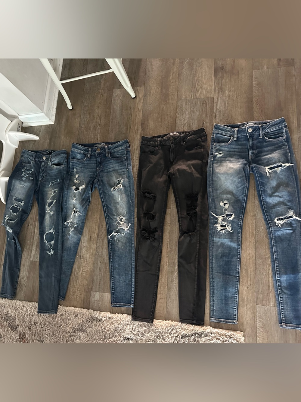 4 pack American Eagle jeans size 4